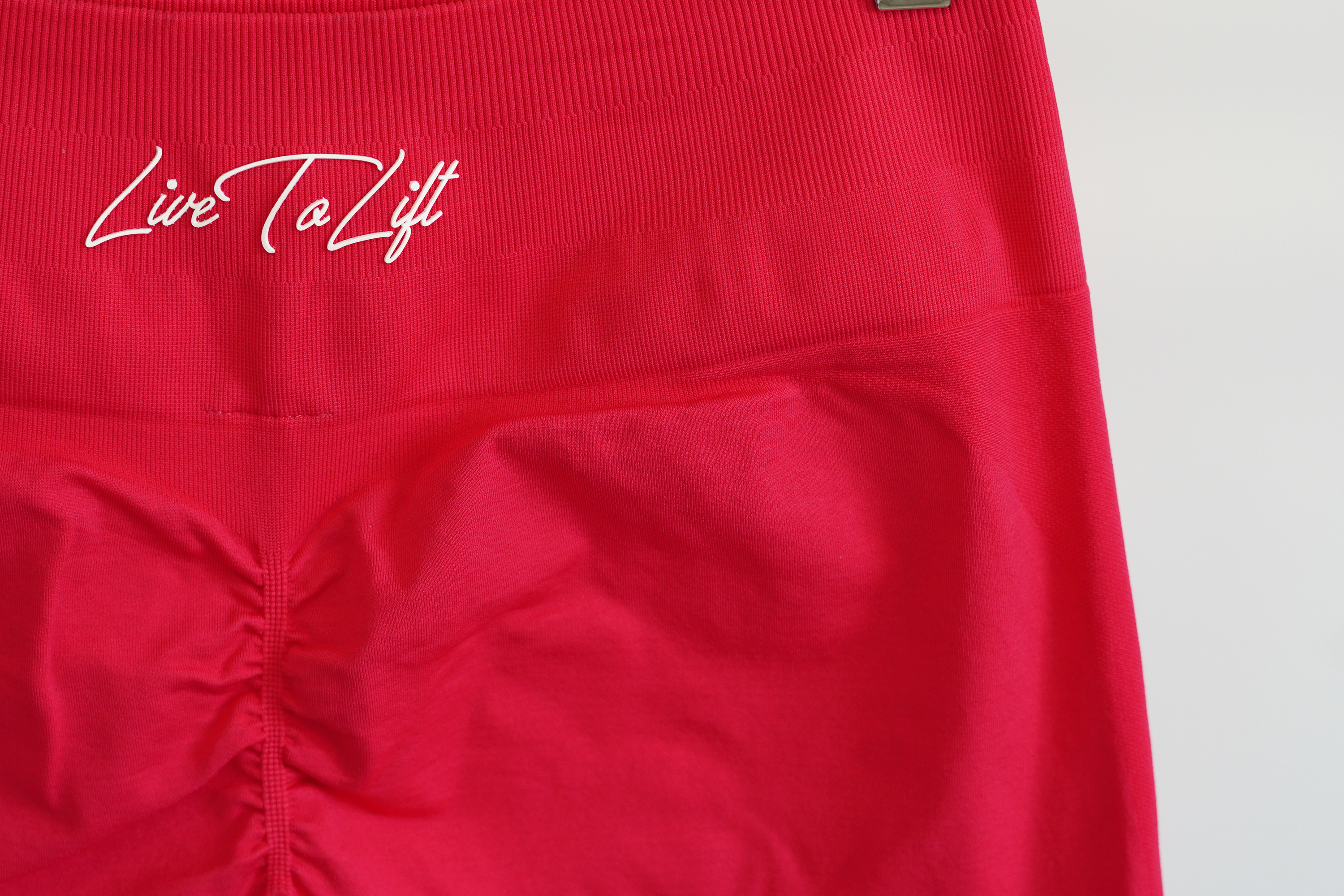 Inspire Short • Amaranth